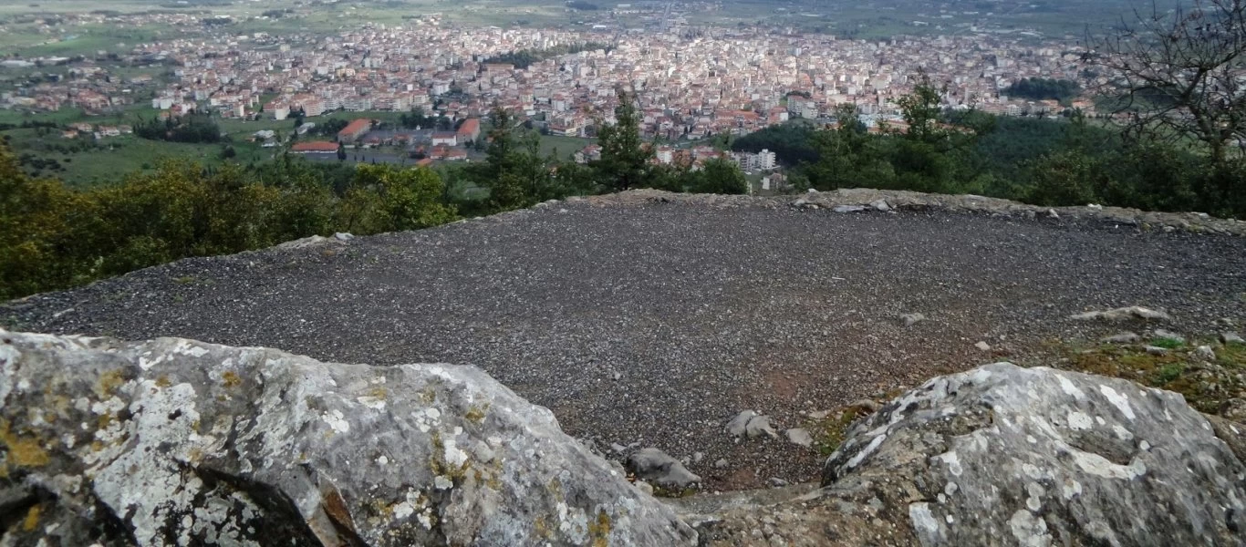 H ιστορία γύρω από το Κάθισμα του Θ.Κολοκοτρώνη - Που βρίσκεται; (βίντεο)